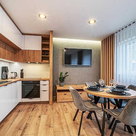 Apartament Labradoryt, Klimatyzacja, Parking Priv Boleslawiec  Exterior foto
